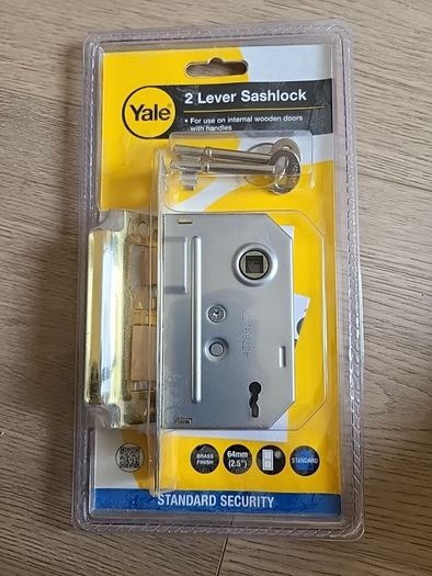 Yale 2 Lever Sashlock 2.5" Brass Finish