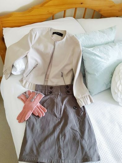 Khaki Green High Waist Skirt - Size 6