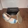 Brand NEW beautiful denim platform shoes, size 4 Image 4