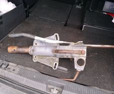 Knott horsebox trailer hitch .