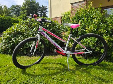 MBM District 24-inch girls' mountain bike