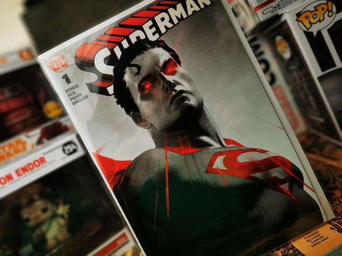 Superman ! First Issue ! Exclusive Joshua Middleton Black & White Variant Cover ! Limited to 1500 Copies Worldwide ! 2018 ! by DC Comics !