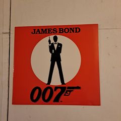 James Bond 007 Actors Rare Phonecard  Set In Special James Bond 007 Folder. Brand New 1996
