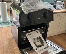 Tower air-fryer and oven