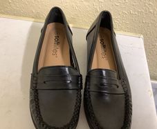 Girls shoes