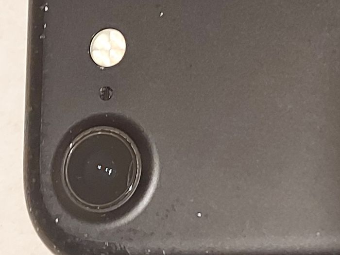 2 xApple Iphone 7, 32GB, Activation Locked, For parts or repair, Excellent Cosmetic Condition