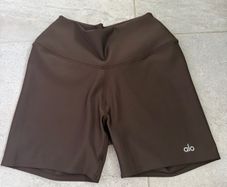 alo airlift gym shorts