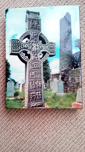 Wonders of Ireland. Newby & Petry.