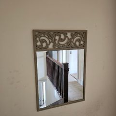 Wall mirror