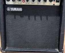 Yamaha GA-15 Amp