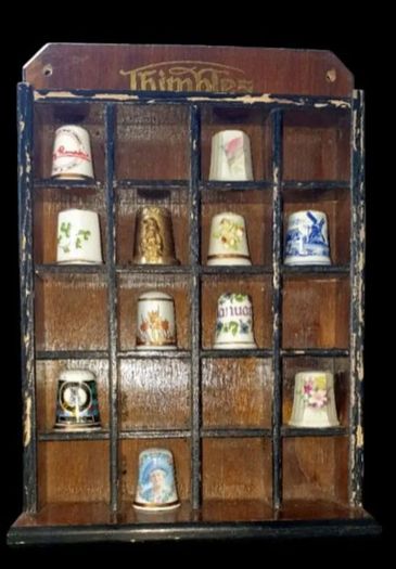 Vintage Thimble Display Rack With 12 Thimbles