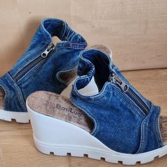 Denim wedges, size 3