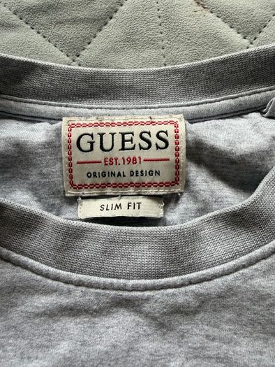Guess triangle logo sweatshirt