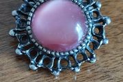 Vintage pink cabochon brooch.
