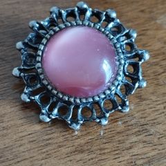 Vintage pink cabochon brooch.