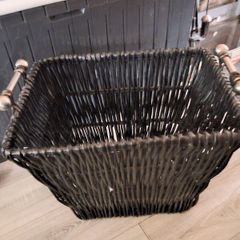 Log basket