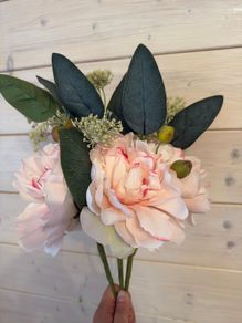 Artificial flowers