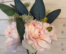 Artificial flowers