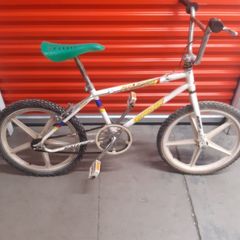 Bmx Vintage  Bike very nice all works