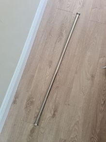 Extendable curtain pole