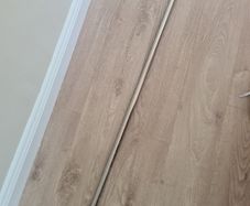 Extendable curtain pole