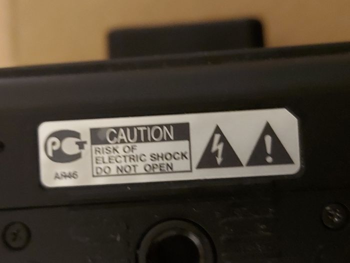 Fujifilm FinePix S5800 Digital Camera, Takes 4 AA Batteries, not powering on, for parts or repair