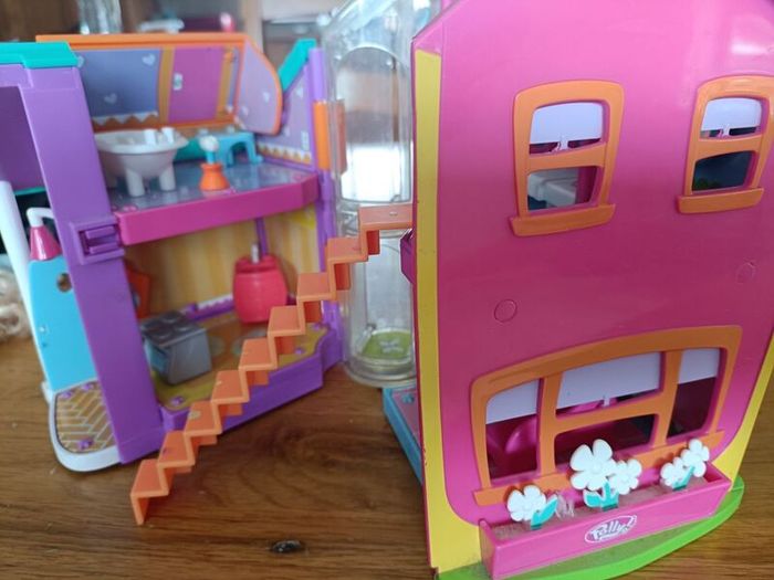 Polly pockets bundle