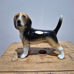 Staffordshire Token Pottery ceramic beagle
