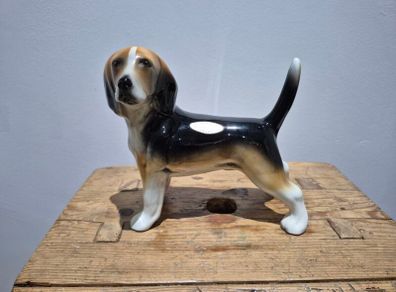 Staffordshire Token Pottery ceramic beagle