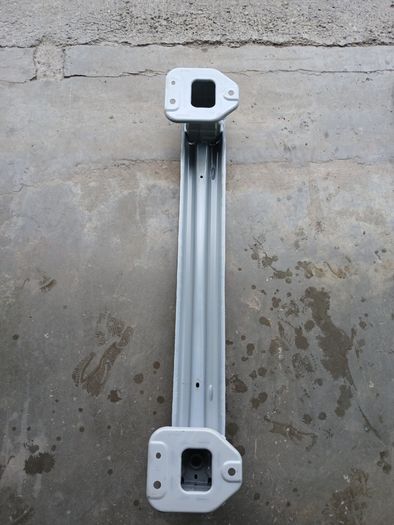 Genuine Volvo Xc30 Rear Bumper Impact Bar 80013953