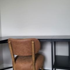 Black Desk