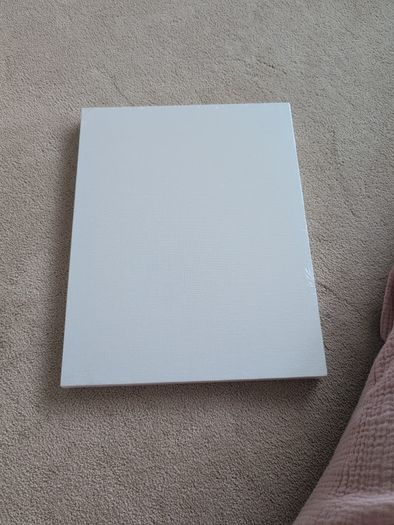 Bundle of canvas, white, arteza and crelando
