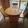 Kitchen table and 4 chairs Image 5