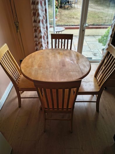 Kitchen table and 4 chairs