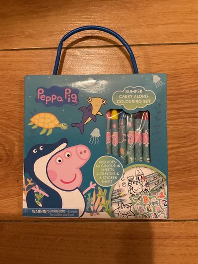 Peppa Pig Bumper Carry Along Colouring Set Brand New