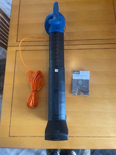 Electric leaf blower vacuum