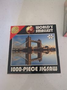 World's Smallest 1000 piece jigsaw - Tower of London