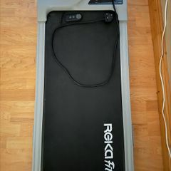 Practically new threadmill 1 month old with receipt