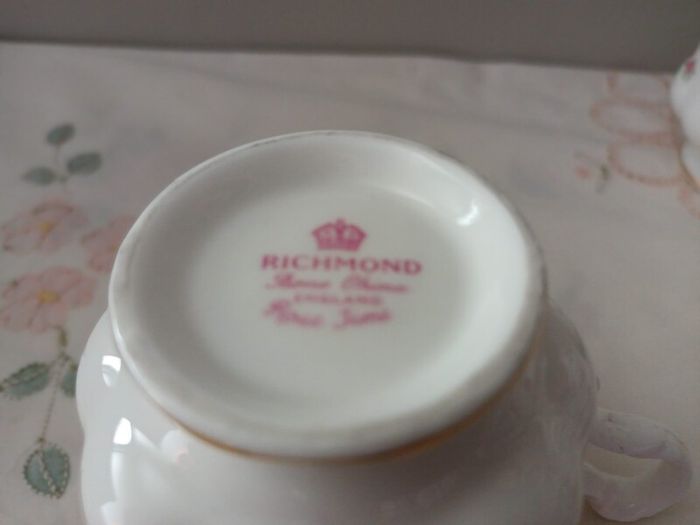 Richmond 21 piece teaset