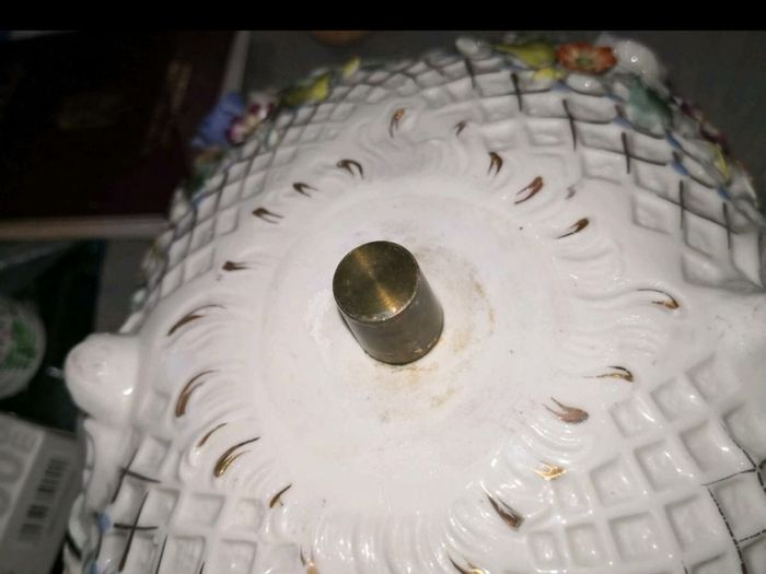 19th century Alt Wien centerpiece