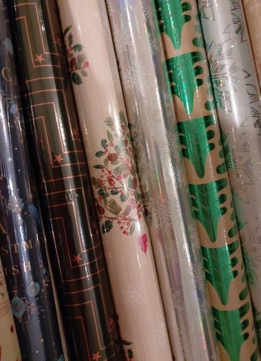 New Rolls christmas wrapping paper x 9