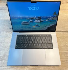 MacBook Pro 16 inch M1 Pro (2021)