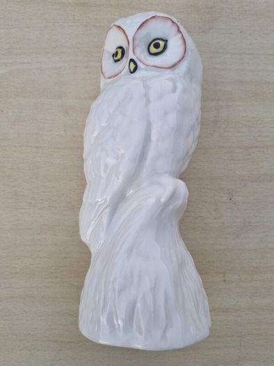 Owl figurine made by Donegal Parian China