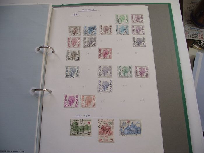 A collection of Belgian stamps on pages in binder (1893-1998)