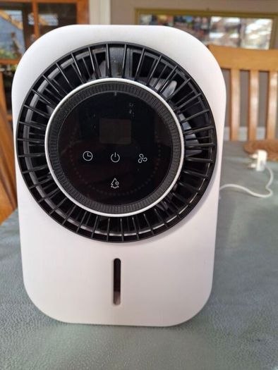Mini desk fan