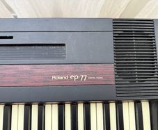 Roland ep-77 Digital Piano