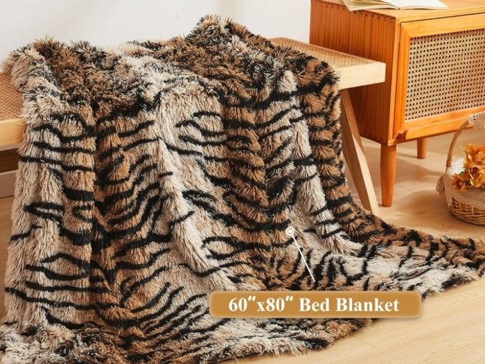 Luxury Decorative Faux Fur Blanket, Tiger Print Brown, Twin/Double  150x200cm, Soft Big Fluffy Bed Blanket, Shaggy Plush Farmhouse Couch Throw, Furry Fuzzy Blanket for Bedroom Living Room