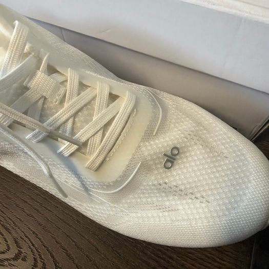 Alo runners size 11uk