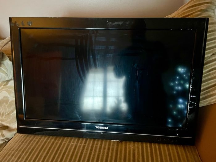 Toshiba 32 inch TV