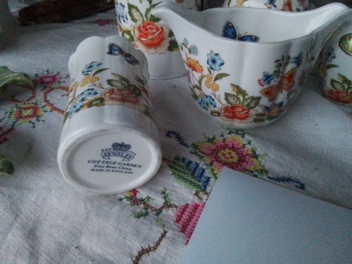 Aynsley Cottage Garden China Bundle